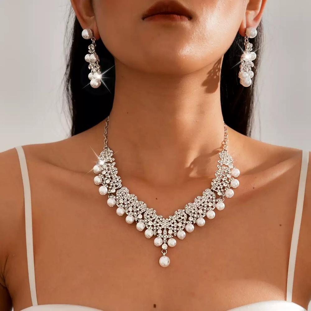 Elegant Silver Pearl Necklace and Earring Set
